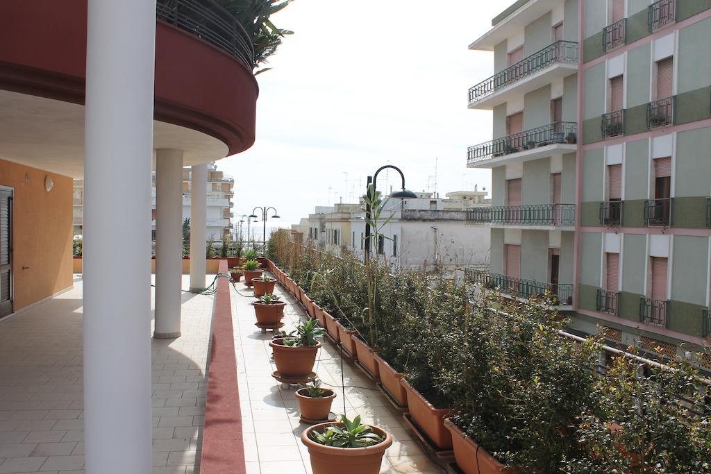 B&B Julia Gallipoli Bagian luar foto
